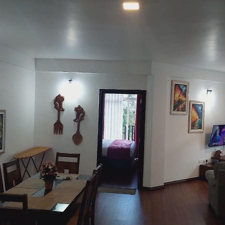 Chanya Luxury Apartment, S 31, Lake View Residencies نوفارا إيلِيا المظهر الخارجي الصورة